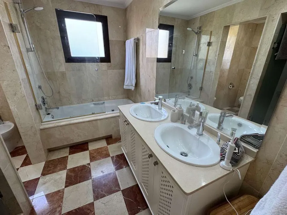 Apartament w porcie w Sotogrande — zdjęcie