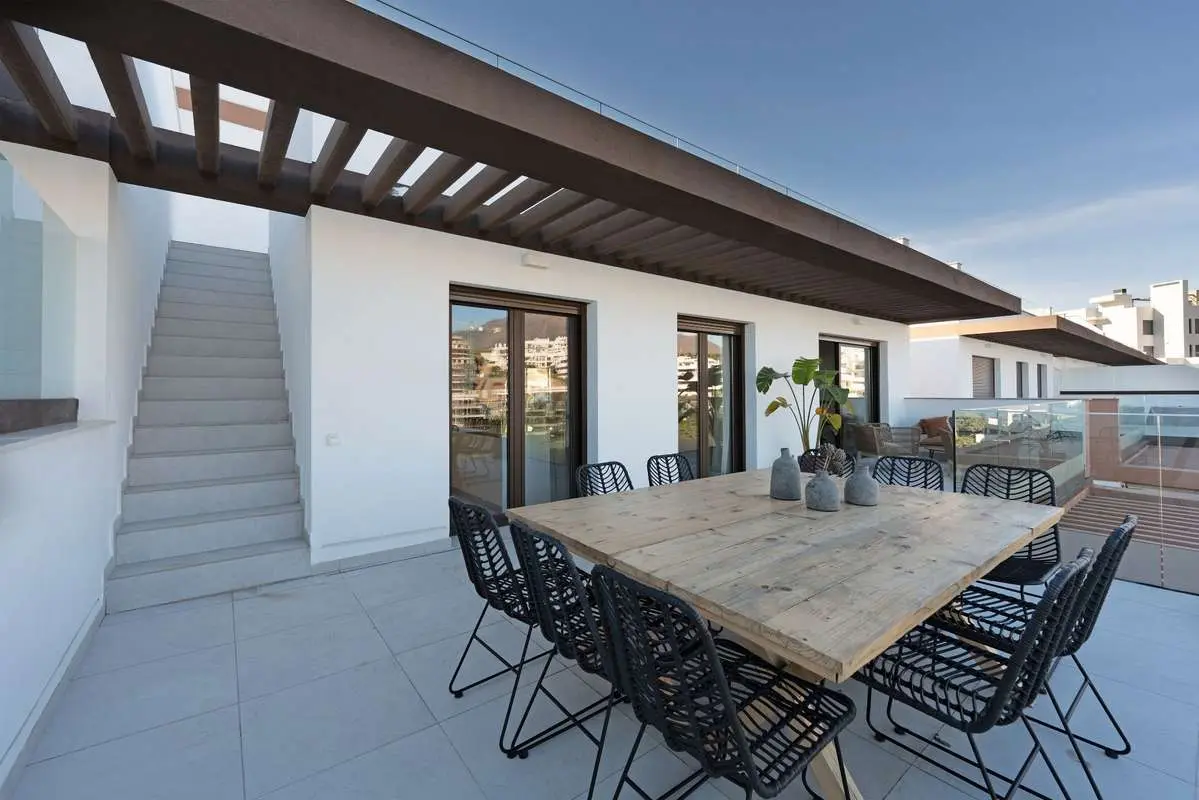 Penthouse z widokiem na morze w Esteponie
