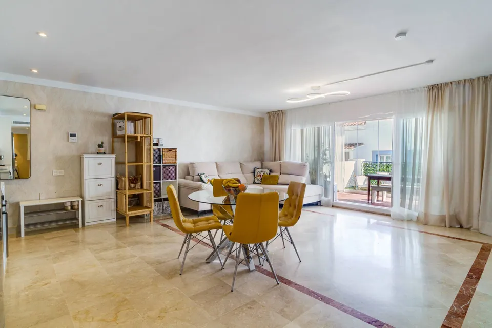 Apartament z basenami w Benahavís — zdjęcie