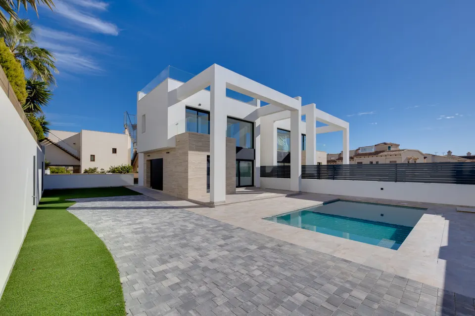 Nowe wille w Torrevieja — zdjęcie 1 z 16
