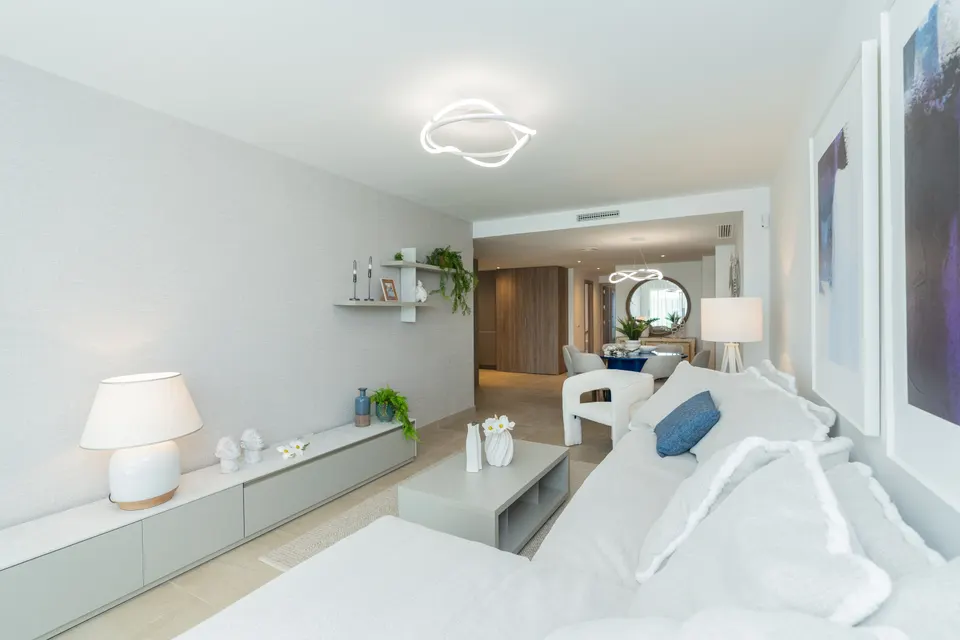 Apartamenty przy polu golfowym w Esteponie — zdjęcie