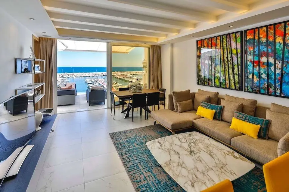 Penthouse z widokiem na morze w Marbelli — zdjęcie