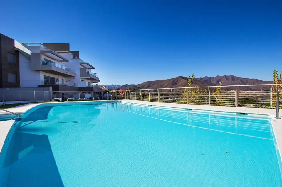 Apartament z tarasem w Mijas — zdjęcie
