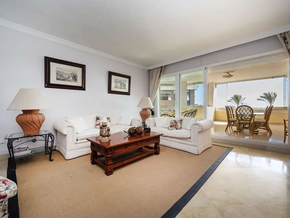 Apartament przy plaży w Marbelli — zdjęcie