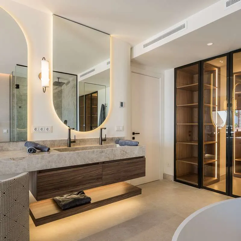 Penthouse przy plaży w Esteponie — zdjęcie