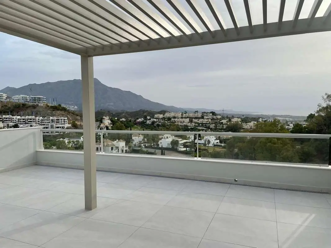 Penthouse z tarasem w Benahavís