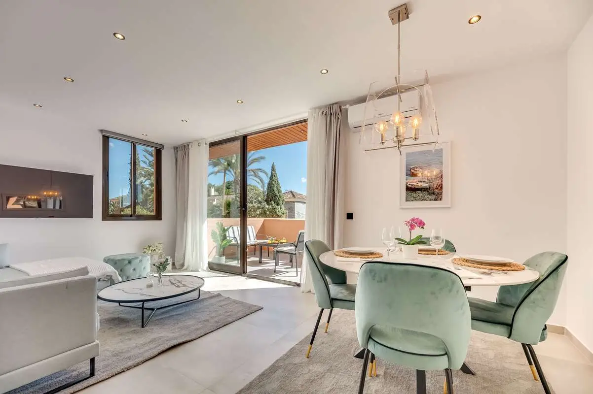 Apartament z widokiem na morze w Esteponie — Apartament, Estepona