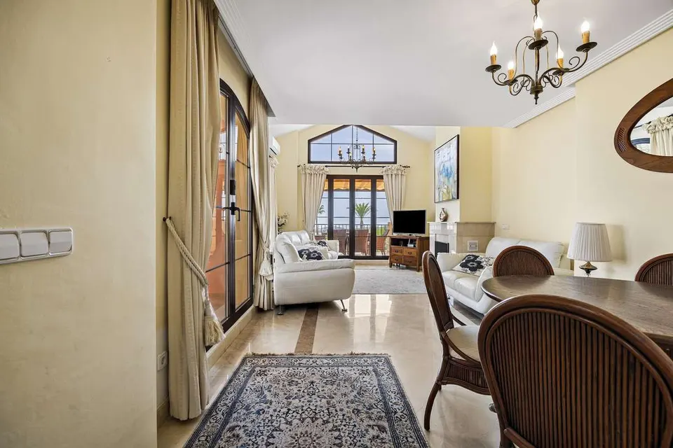 Penthouse w Benahavís — zdjęcie 3 z 16