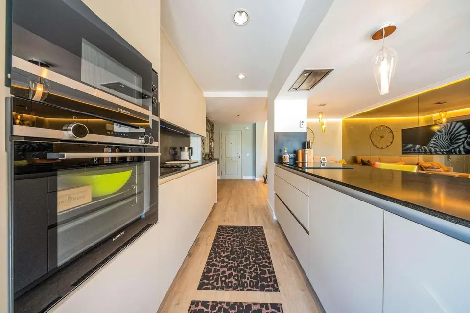 Apartament z tarasem w Marbelli — zdjęcie