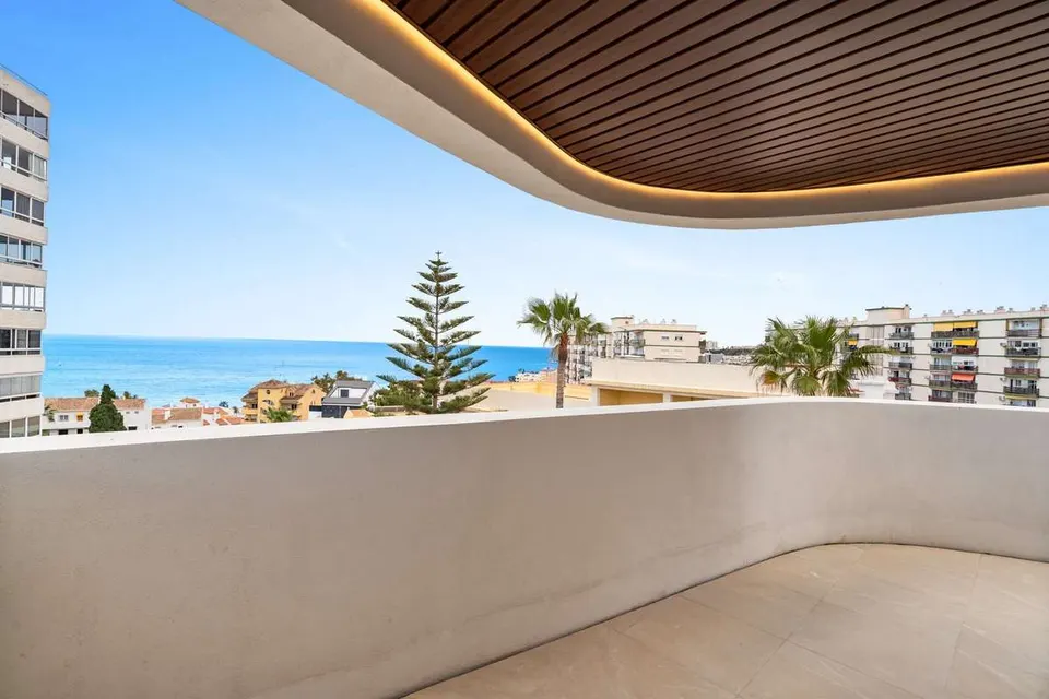 Apartament przy plaży w Benalmádenie — zdjęcie