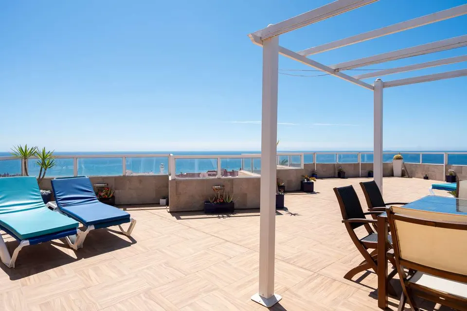 Penthouse z widokiem na morze w Torrox — zdjęcie