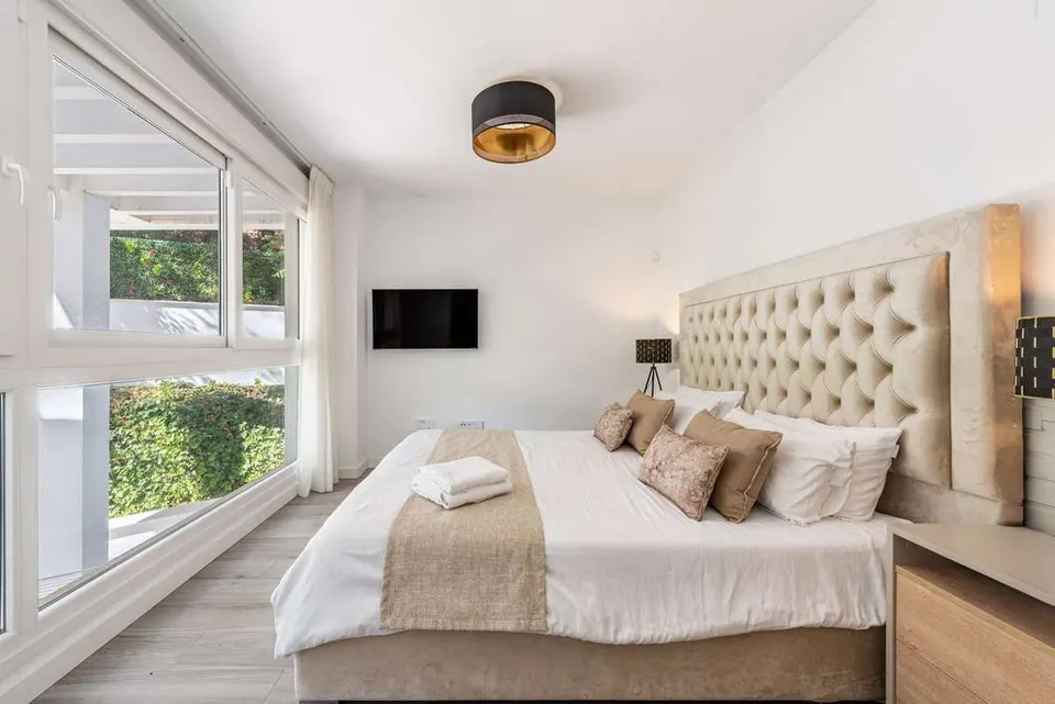 Apartament z basenem w Benahavís — zdjęcie