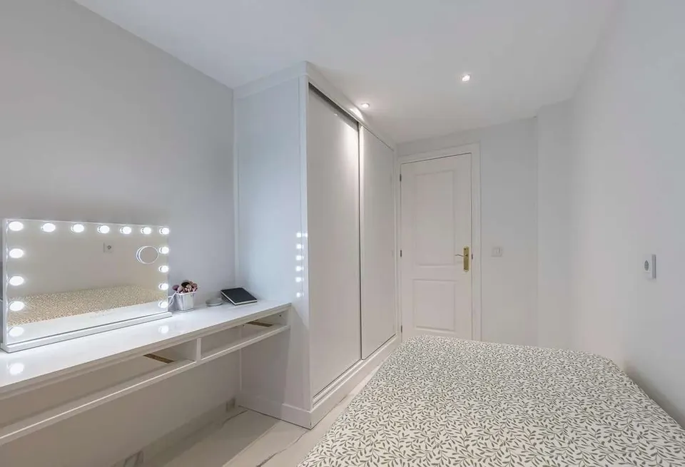 Apartament z tarasem w Marbelli — zdjęcie