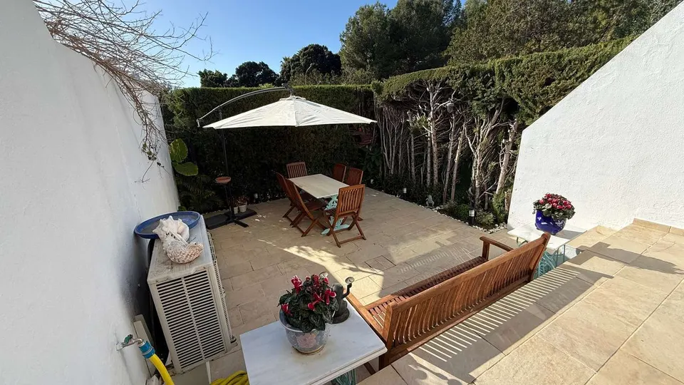 Dom szeregowy w sercu Marbelli — zdjęcie