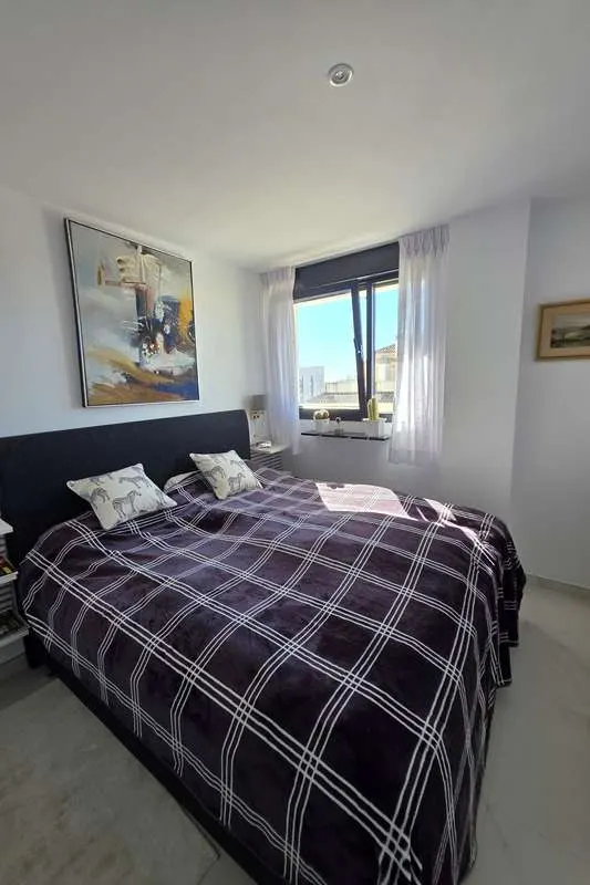 Penthouse z widokiem na morze w Esteponie — zdjęcie