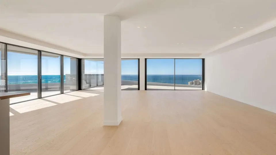 Penthouse z tarasem w Fuengiroli — zdjęcie
