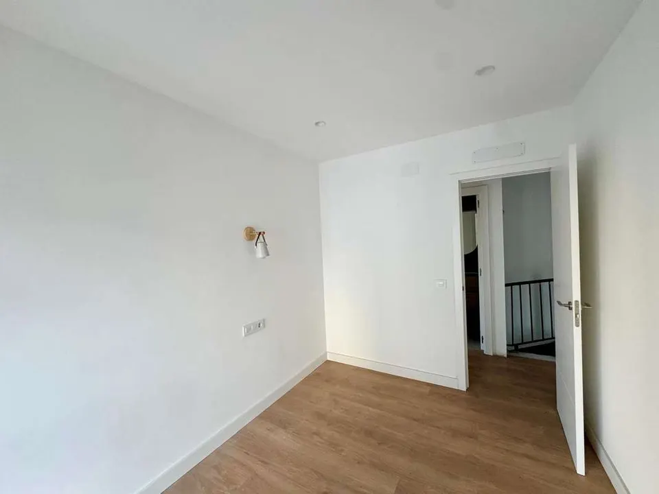 Apartament dwupoziomowy w Torremolinos — zdjęcie 12 z 16