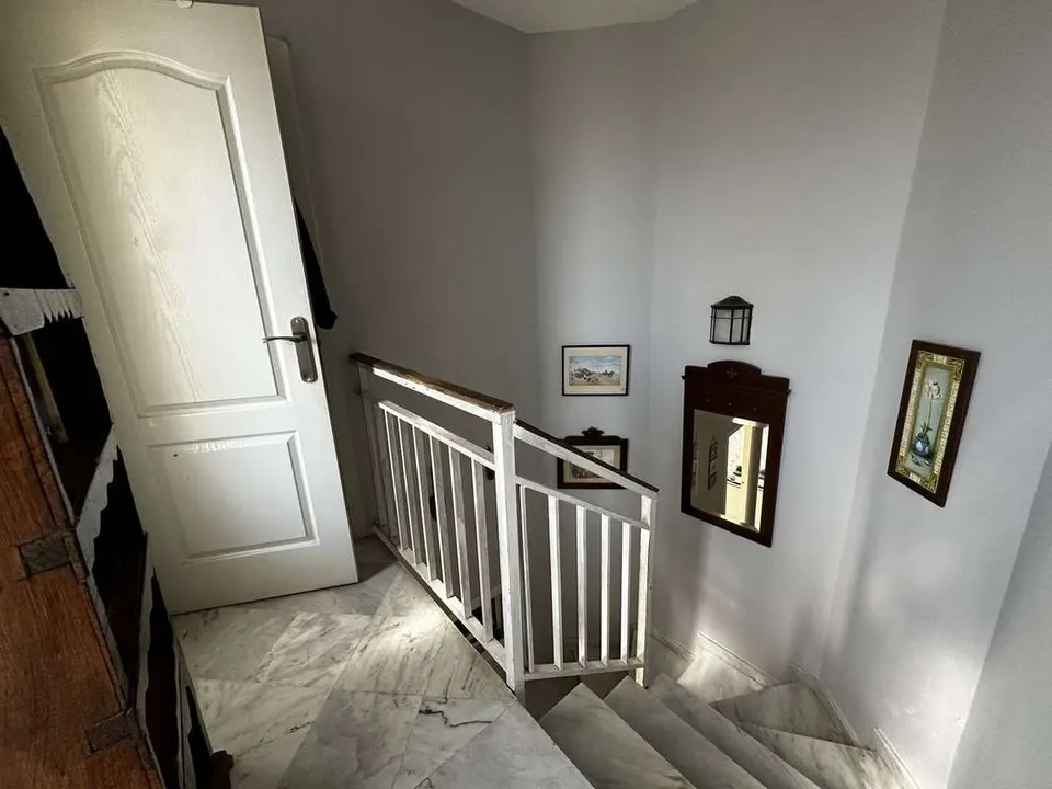 Dom szeregowy z przestronnym domem w Marbelli — zdjęcie