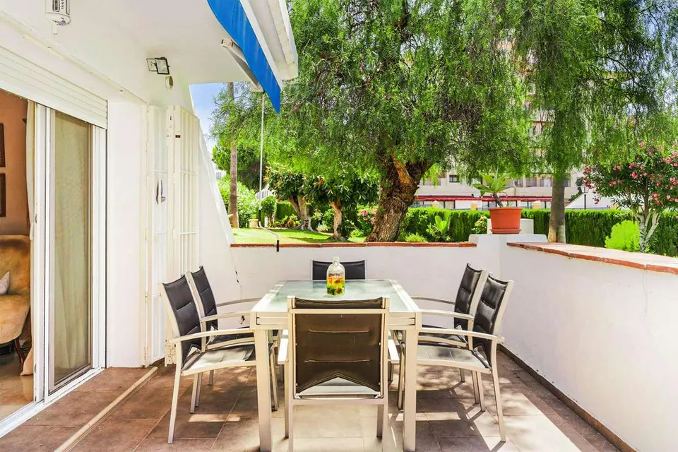 Apartament z tarasem w Marbelli — zdjęcie