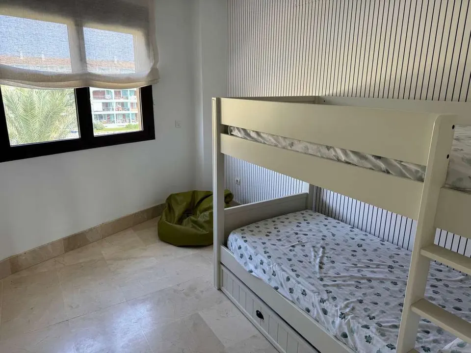 Apartament w porcie w Sotogrande — zdjęcie