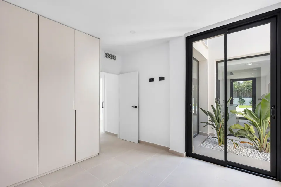 Nowe wille w Torrevieja — zdjęcie 5 z 16
