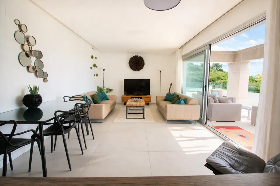 Apartament z tarasem w Mijas — zdjęcie