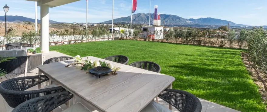 Apartamenty z widokiem na morze w Mijas Costa — zdjęcie