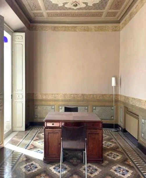 Apartament z widokiem na plac w Maladze — zdjęcie