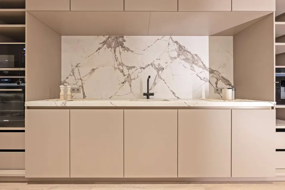 Apartament w sercu Puerto Banús w Marbelli — zdjęcie