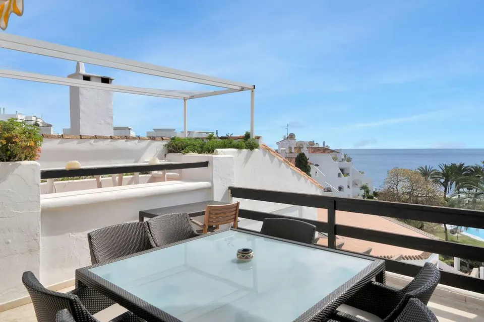 Penthouse z widokiem na morze w Marbelli — zdjęcie