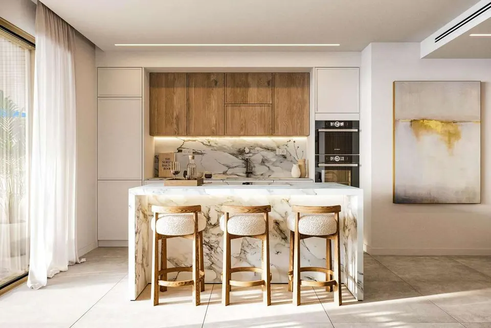 Penthouse typu penthouse z basenem w Esteponie — zdjęcie