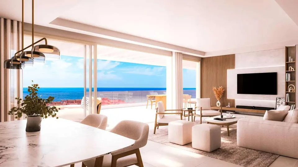 Penthouse z solarium w Esteponie — zdjęcie