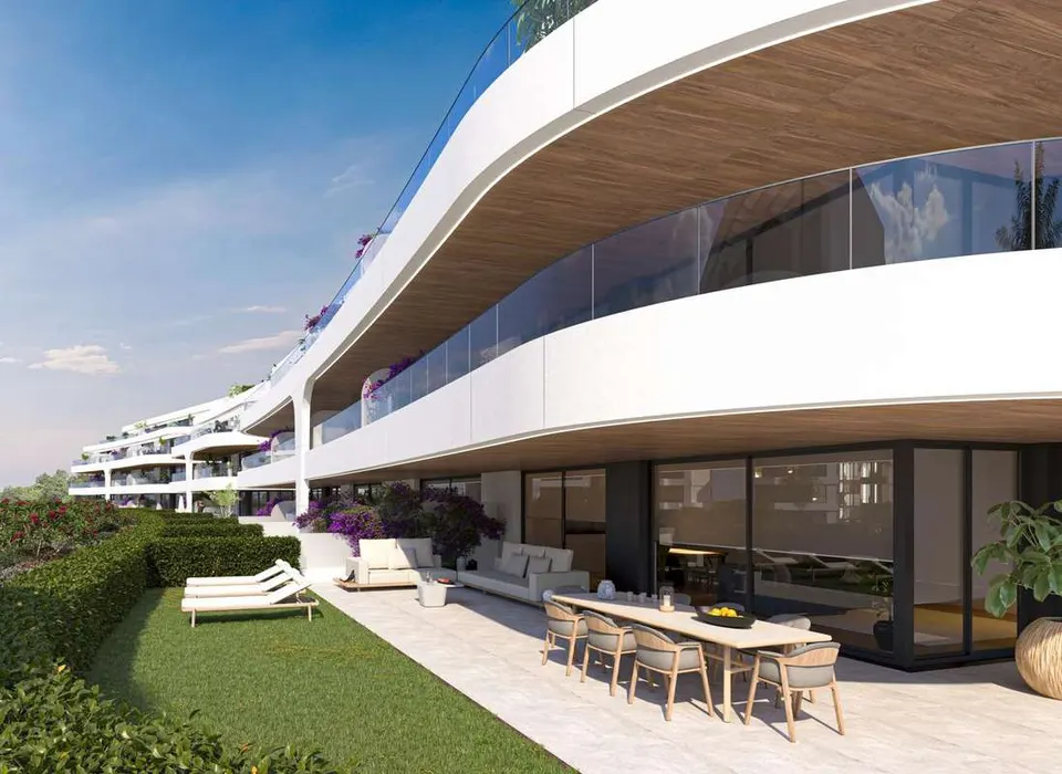 Penthouse z solarium w Esteponie — zdjęcie