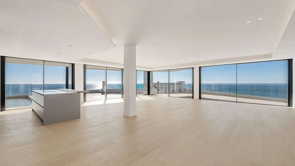 Penthouse z tarasem w Fuengiroli — zdjęcie