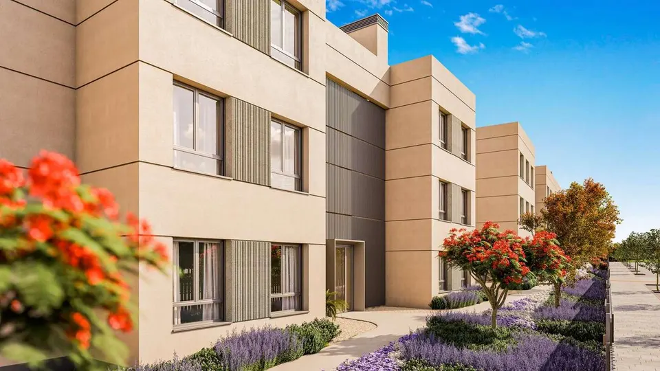 Apartament z prywatnym basenem w Esteponie — zdjęcie
