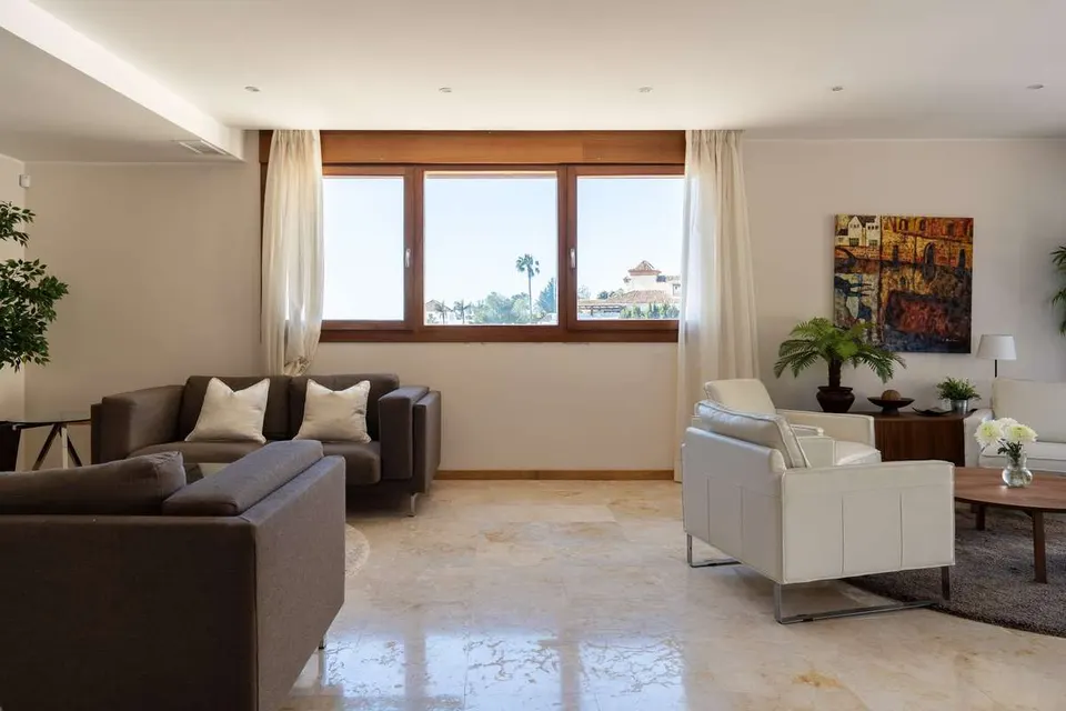 Penthouse z widokiem na morze w Marbelli — zdjęcie