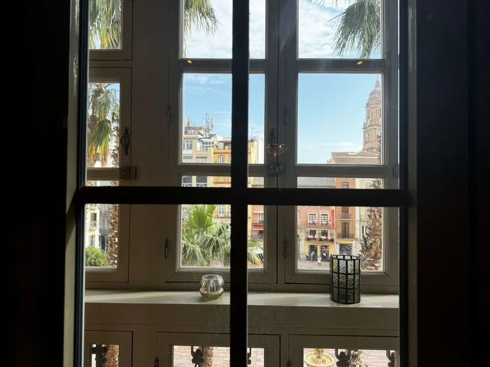 Apartament z balkonami w Maladze — zdjęcie
