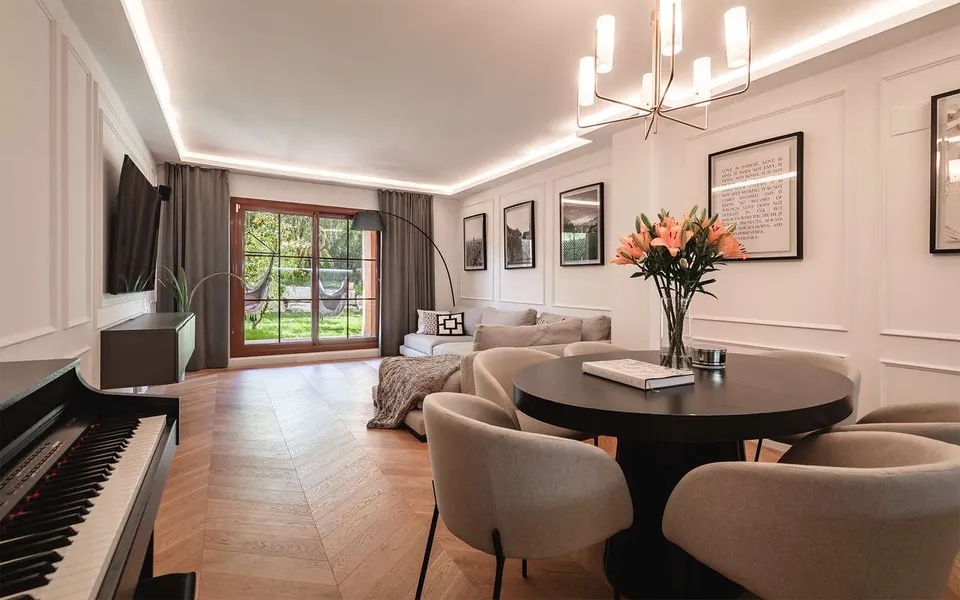 Apartament z ogrodem w Benahavís — zdjęcie