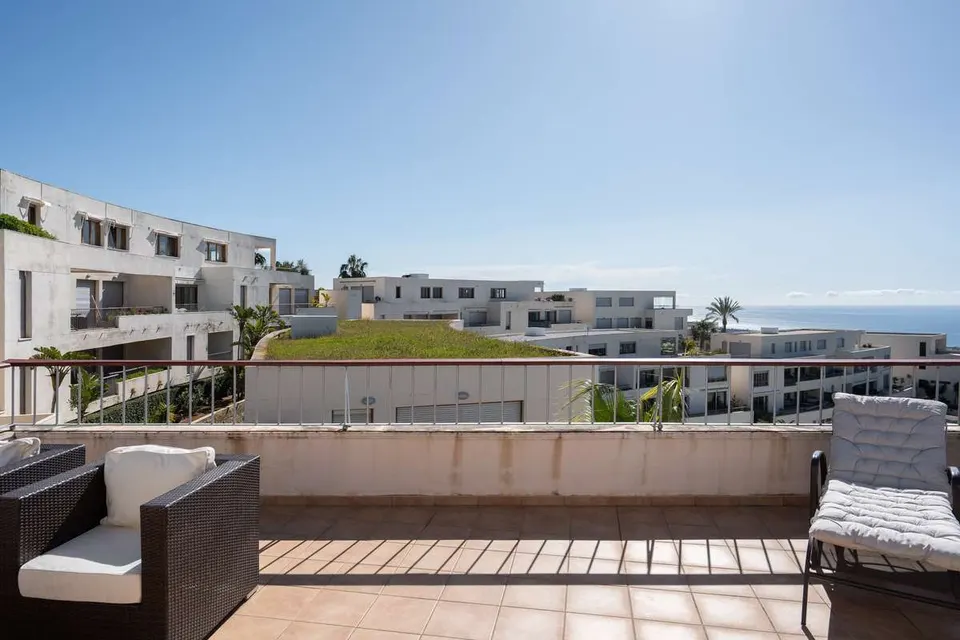 Penthouse z widokiem na morze w Marbelli — zdjęcie