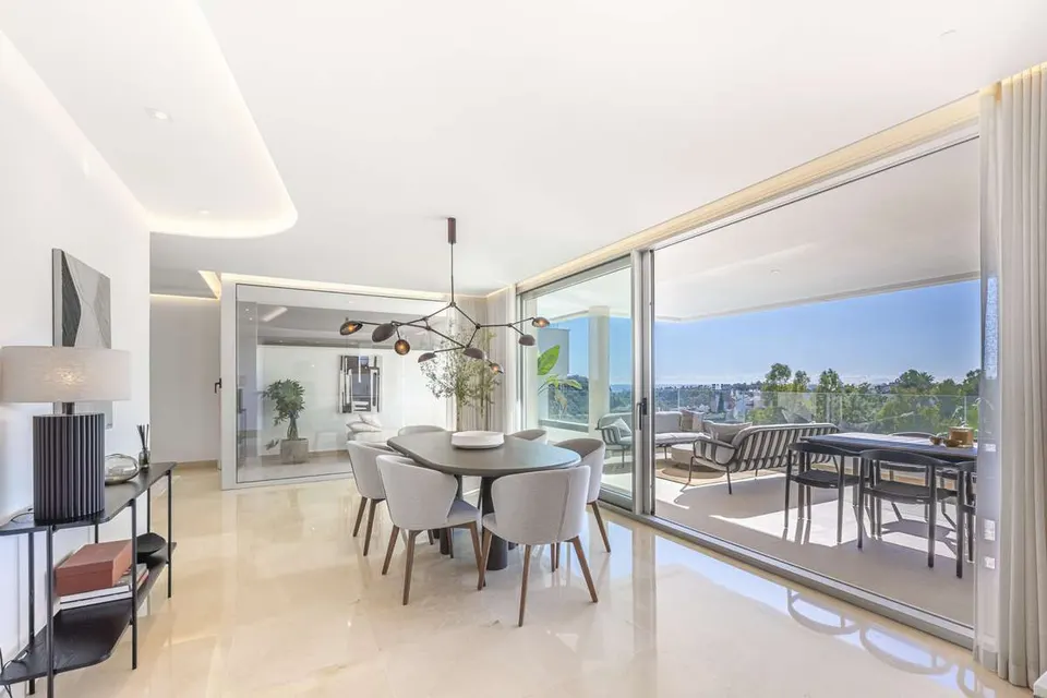 Penthouse dwupoziomowy w Benahavís — zdjęcie 2 z 16