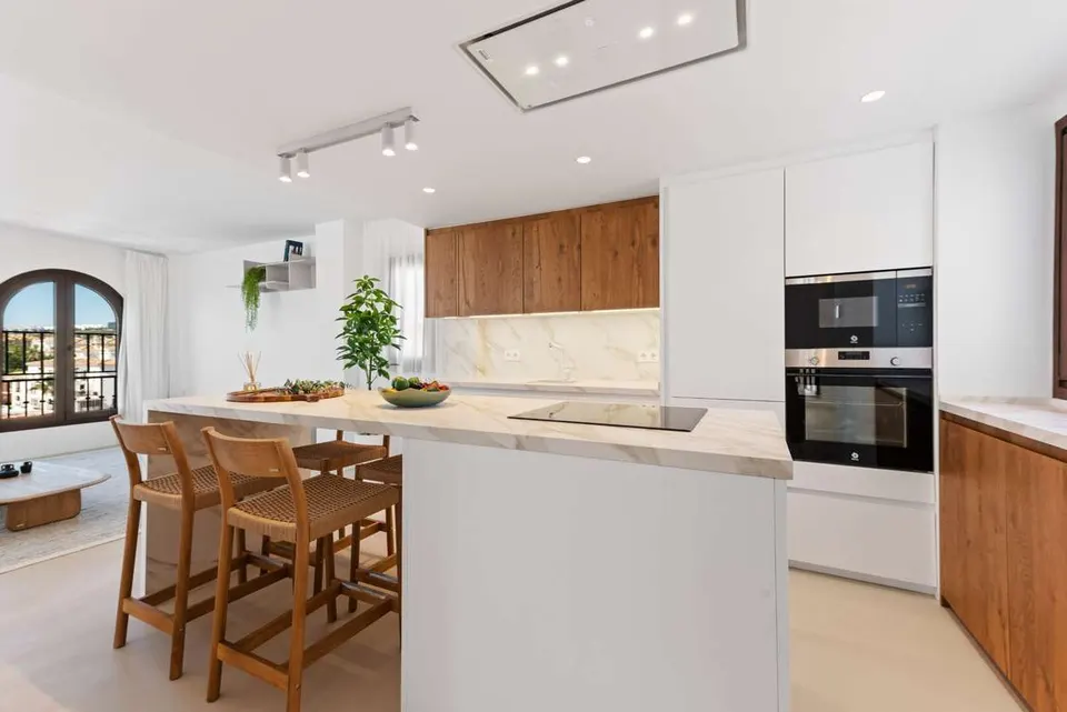Penthouse z widokiem na morze w Manilvie — zdjęcie