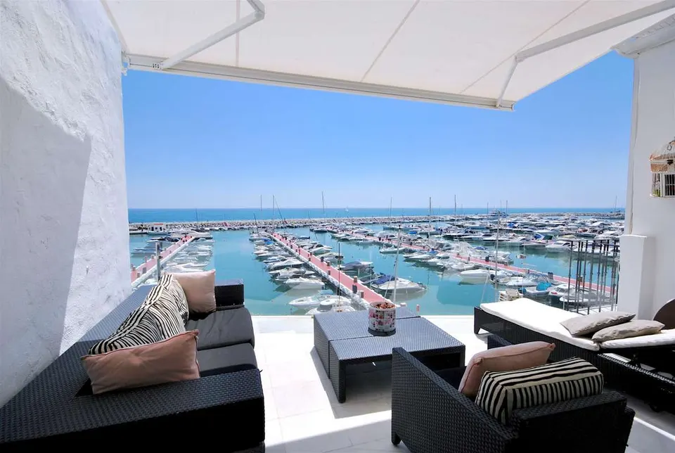 Penthouse z widokiem na morze w Marbelli — zdjęcie