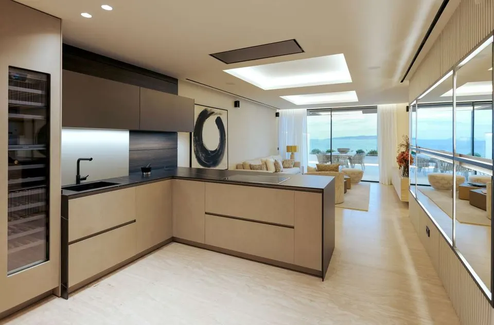 Apartament przy plaży w Esteponie — zdjęcie