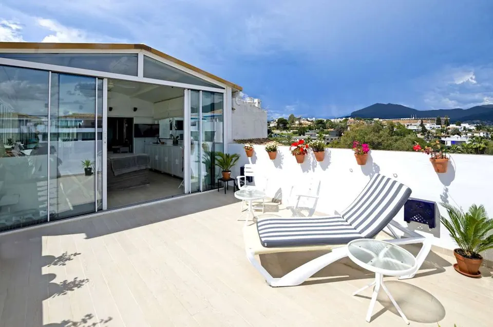 Penthouse z tarasem w Marbelli — zdjęcie