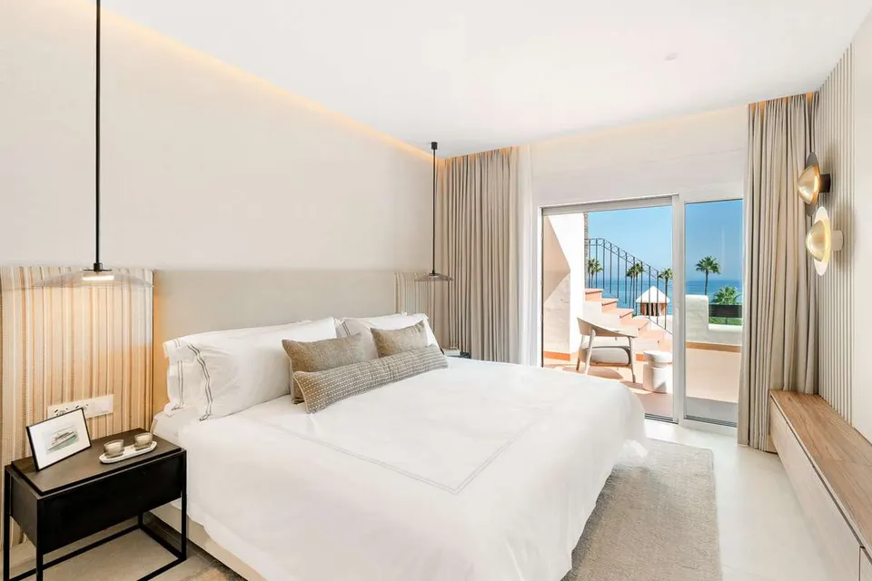 Penthouse przy plaży w Esteponie — zdjęcie
