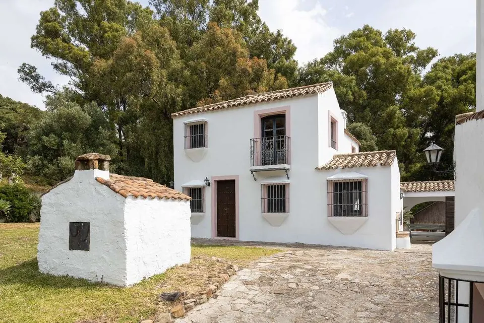 Nieruchomość z basenem w Algeciras — zdjęcie