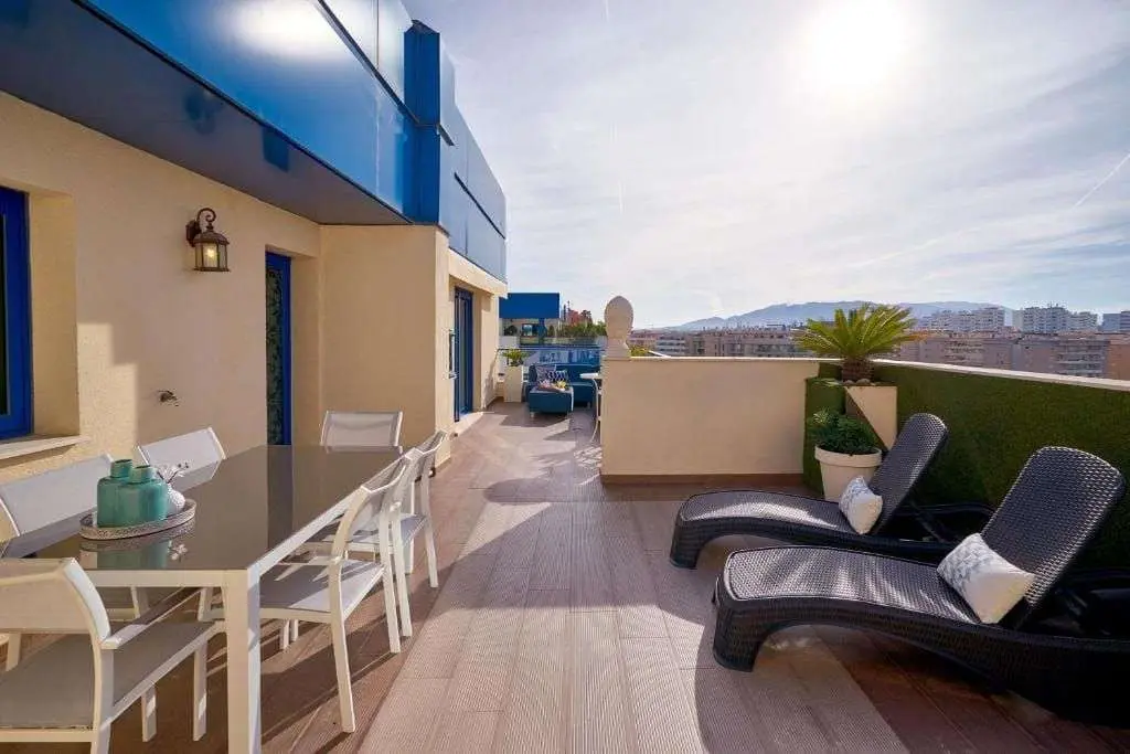 Penthouse z tarasem w Maladze — Penthouse, Málaga Capital