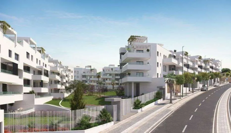 Penthouse z widokiem na góry w Maladze — zdjęcie
