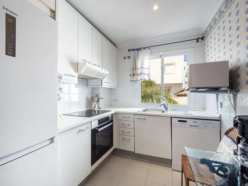 Apartament przy plaży w Marbelli — zdjęcie