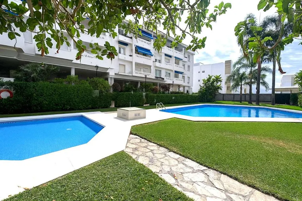Penthouse z widokiem na życie w Marbelli — zdjęcie